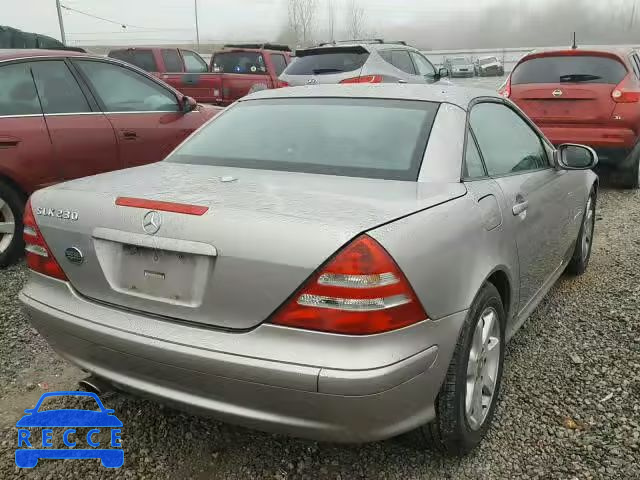 2003 MERCEDES-BENZ SLK 230 KO WDBKK49FX3F296386 image 3