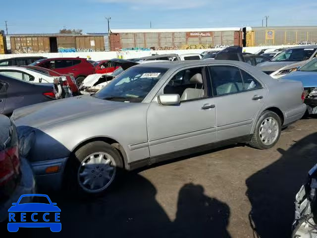 1998 MERCEDES-BENZ E 320 4MAT WDBJF82F1WX002051 image 1