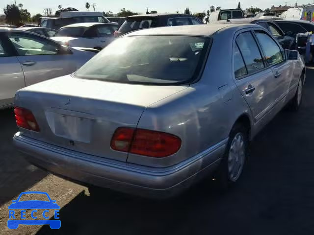 1998 MERCEDES-BENZ E 320 4MAT WDBJF82F1WX002051 image 3