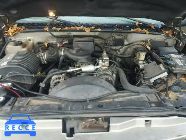 1999 GMC SUBURBAN K 1GKFK16R3XJ770735 Bild 6