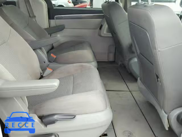 2011 VOLKSWAGEN ROUTAN S 2V4RW4DGXBR717346 image 5