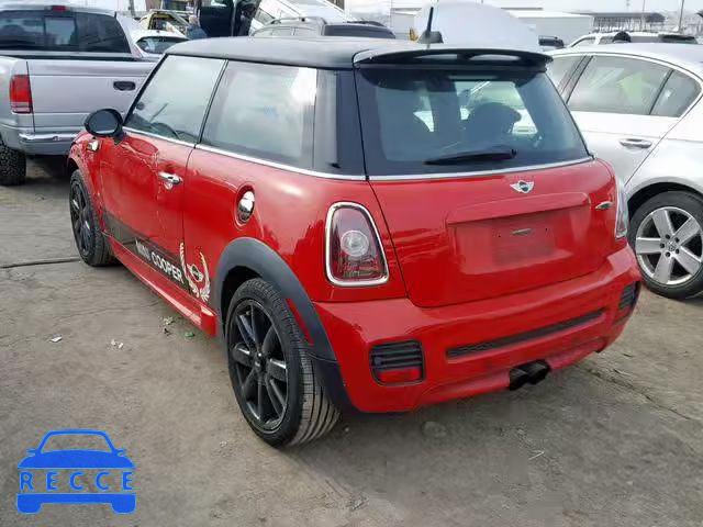 2009 MINI COOPER SPO WMWMF935X9TF97309 Bild 2