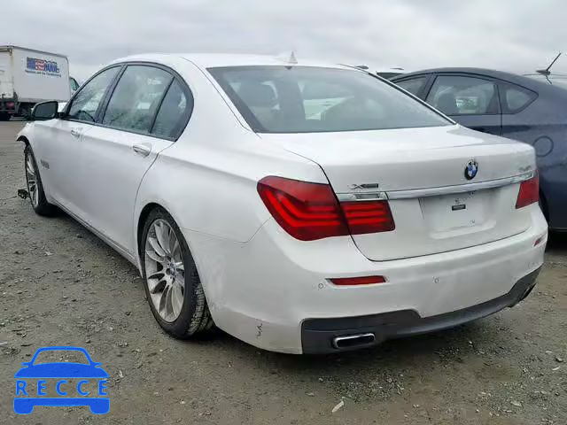 2015 BMW 740 LXI WBAYF4C51FD873951 Bild 2