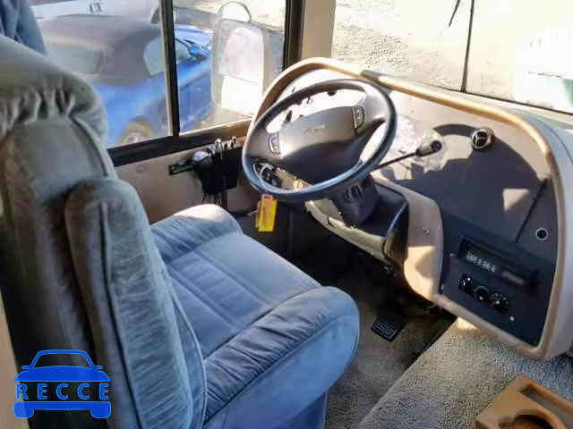 1999 FORD MOTORHOME 3FCMF53S6XJA26685 image 4