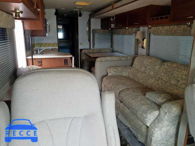 2002 WORKHORSE CUSTOM CHASSIS MOTORHOME 5B4MP67G323352516 image 5