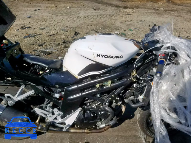 2011 HYOSUNG GT650 R KM4MP5728B1600132 зображення 4