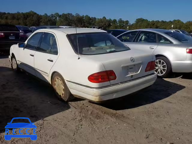 1996 MERCEDES-BENZ E 300D WDBJF20F4TJ017190 зображення 2