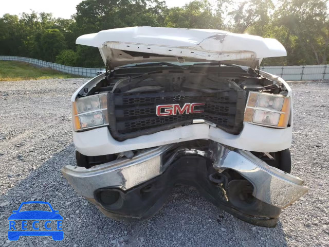 2014 GMC SIERRA C35 1GT412CG3EF124061 Bild 8