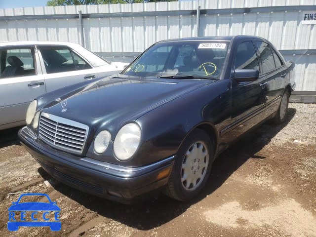 1996 MERCEDES-BENZ E 300D WDBJF20F2TJ024199 Bild 1