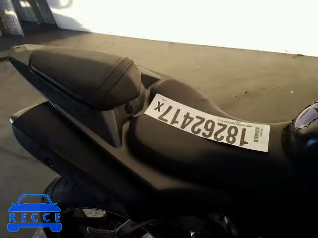 2011 YAMAHA YZFR1 JYARN23E5BA011161 Bild 5