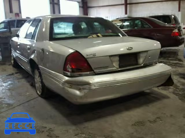 2003 FORD CROWN VICT 2FAFP74W03X166155 image 2