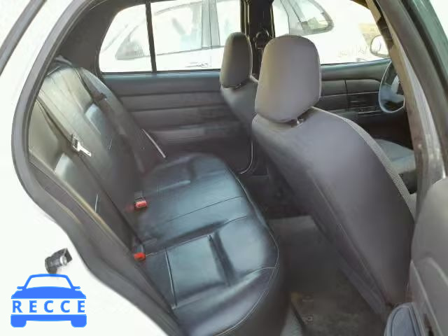 2006 FORD CROWN VIC 2FAFP71W06X141863 зображення 5