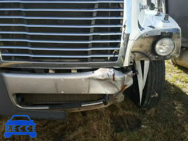 2005 FREIGHTLINER CONVENTION 1FUJBBCK85LV17374 image 9
