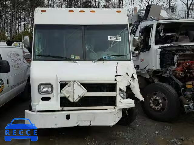 2001 FREIGHTLINER M LINE WAL 4UZAANBW41CH53366 image 8