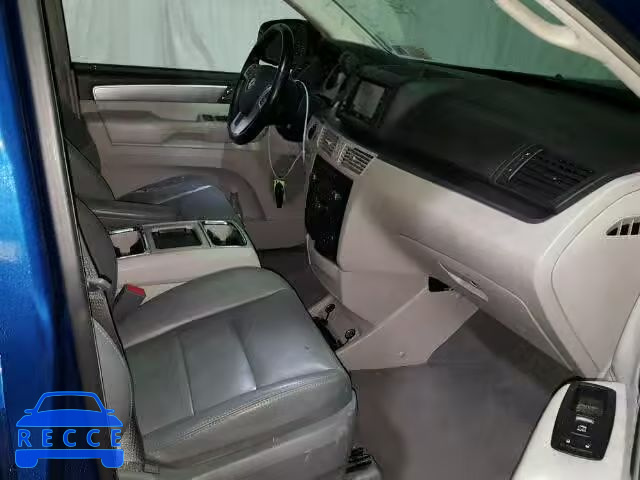 2011 VOLKSWAGEN ROUTAN SEL 2V4RW5DG1BR750130 зображення 4