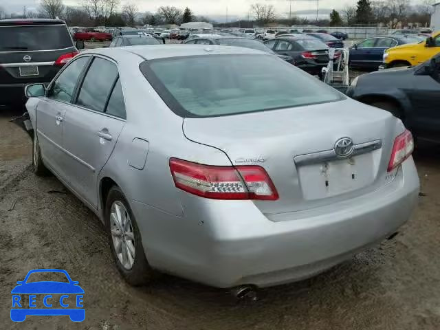 2011 TOYOTA CAMRY LE/X 4T1BK3EK2BU117567 Bild 2