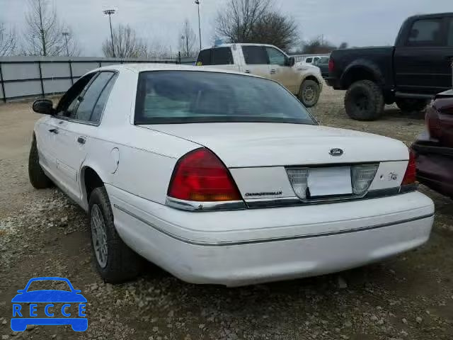 2000 FORD CROWN VICT 2FAFP74W5YX205233 image 2