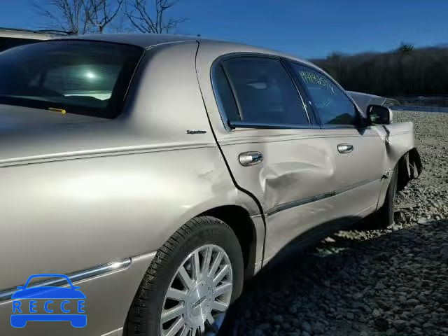 2003 LINCOLN TOWN CAR S 1LNHM82W83Y639641 зображення 9