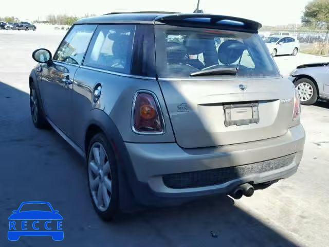 2007 MINI COOPER S WMWMF735X7TL91387 image 2