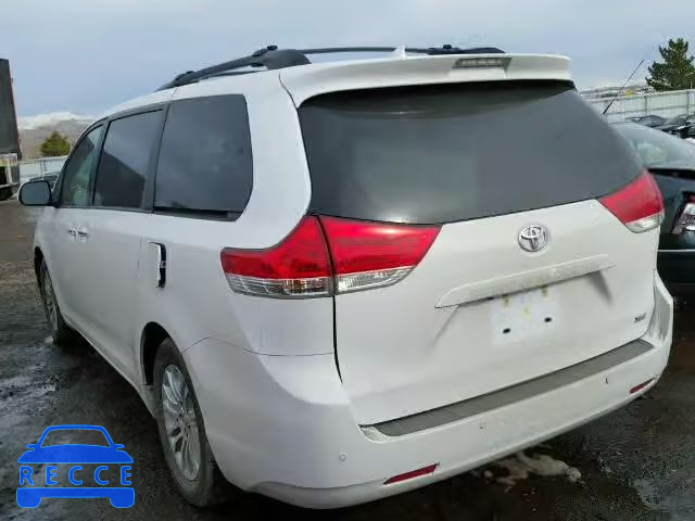 2013 TOYOTA SIENNA XLE 5TDYK3DC4DS384256 image 2