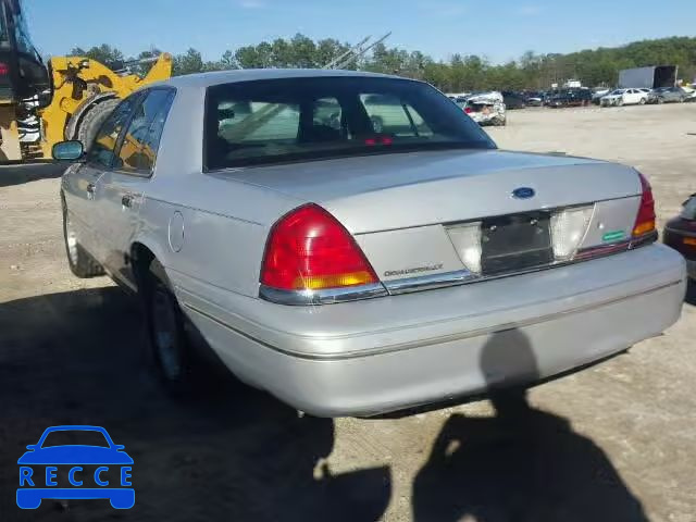 2000 FORD CROWN VICT 2FAFP74W7YX130048 image 2