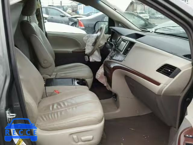 2013 TOYOTA SIENNA XLE 5TDDK3DC0DS070683 зображення 4