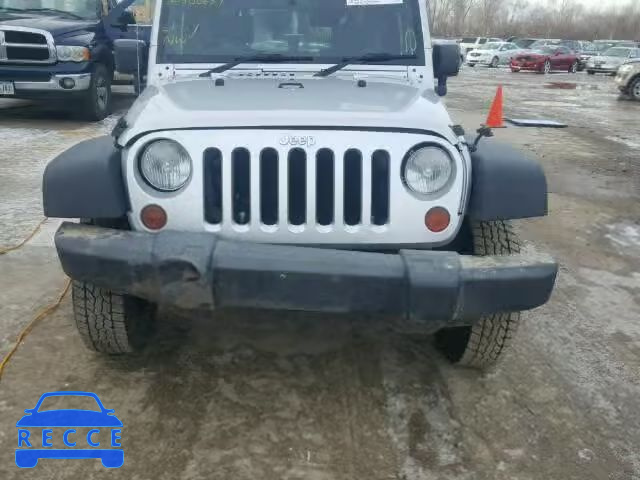 2008 JEEP WRANGLER X 1J4FZ24108L564802 image 8