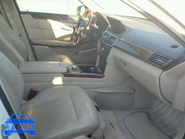 2011 MERCEDES-BENZ E550 WDDHF7CB7BA281630 зображення 4