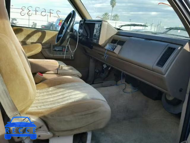 1993 GMC K1500 SUBU 1GKFK16K0PJ752793 image 4