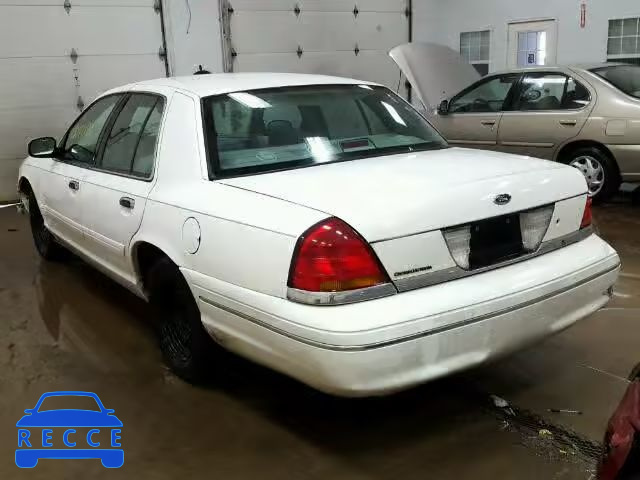 2000 FORD CROWN VICT 2FAFP73W9YX132837 image 2