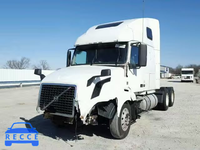 2010 VOLVO VNL 4V4NC9EJ8AN290581 Bild 1