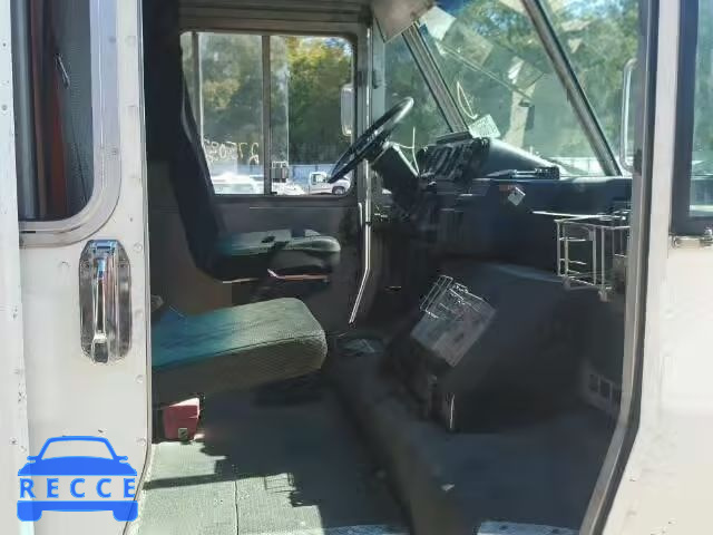 2001 FREIGHTLINER M LINE WAL 4UZAANBW41CH53030 image 4