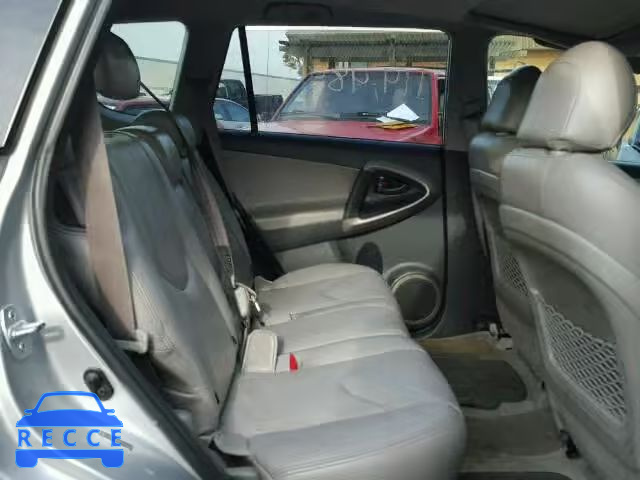 2006 TOYOTA RAV4 LTD JTMBK34V465002405 image 5