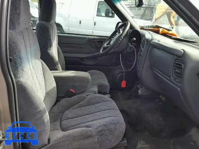 2001 GMC SONOMA 1GTCS195718180544 image 4