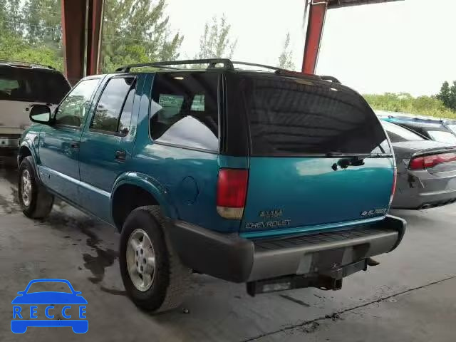 1995 CHEVROLET BLAZER 1GNDT13WXS2117873 Bild 2