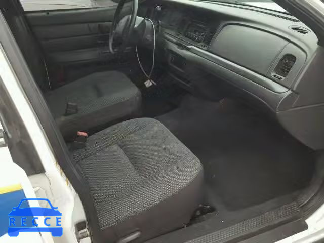 2003 FORD CROWN VIC 2FAHP71W43X179987 зображення 4