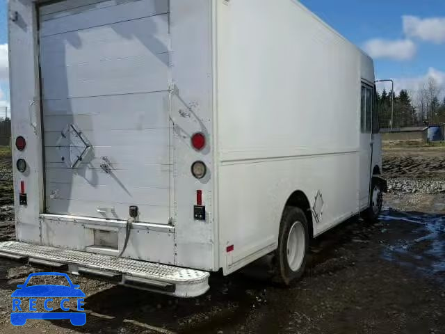 2000 FREIGHTLINER M LINE WAL 4UZA4FF48YCF80709 Bild 3