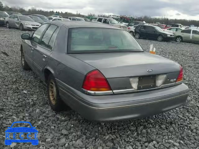 1998 FORD CROWN VICT 2FAFP74W3WX135003 image 2