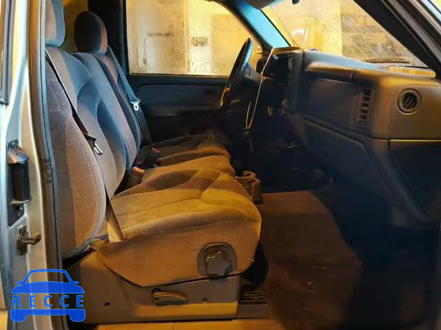 2002 GMC SIERRA C15 2GTEC19VX21150190 image 4