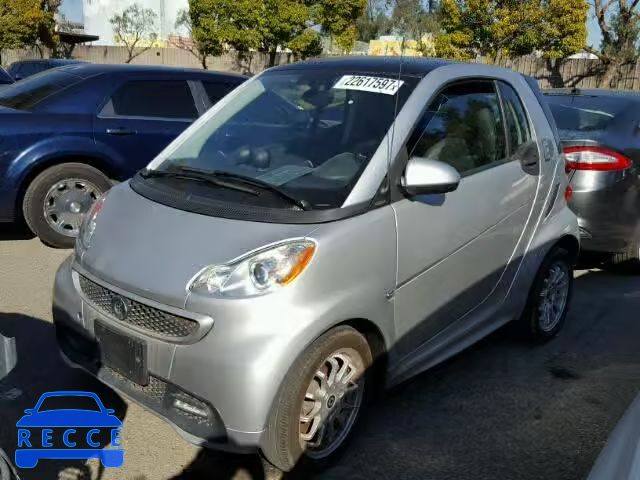 2013 SMART FORTWO ELE WMEEJ9AA6DK725676 зображення 1