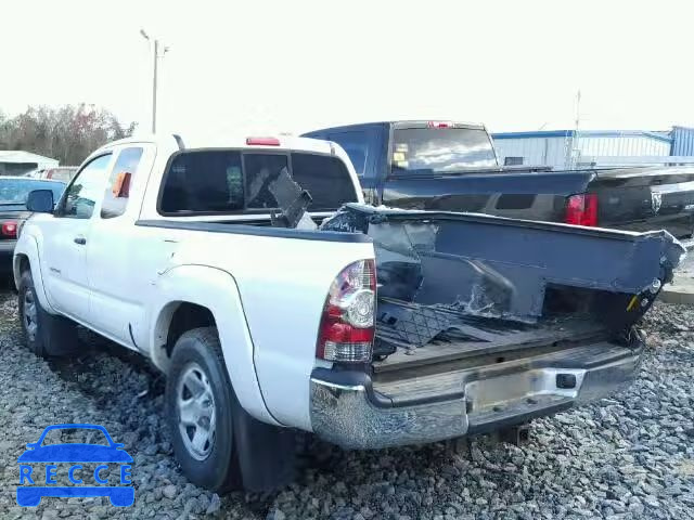 2011 TOYOTA TACOMA PRE 5TFTU4GN8BX004222 image 2