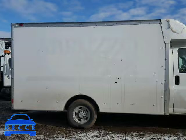 2004 CHEVROLET EXPRESS CU 1GBHG31U241244139 Bild 5