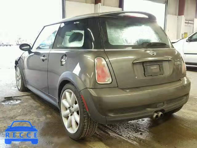 2006 MINI COOPER S WMWRE33516TL16917 image 2