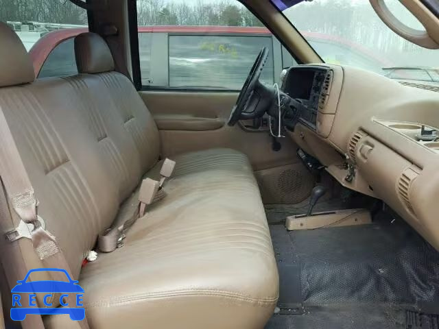 1995 GMC K1500 SUBU 1GTFK16K7SJ713638 image 4