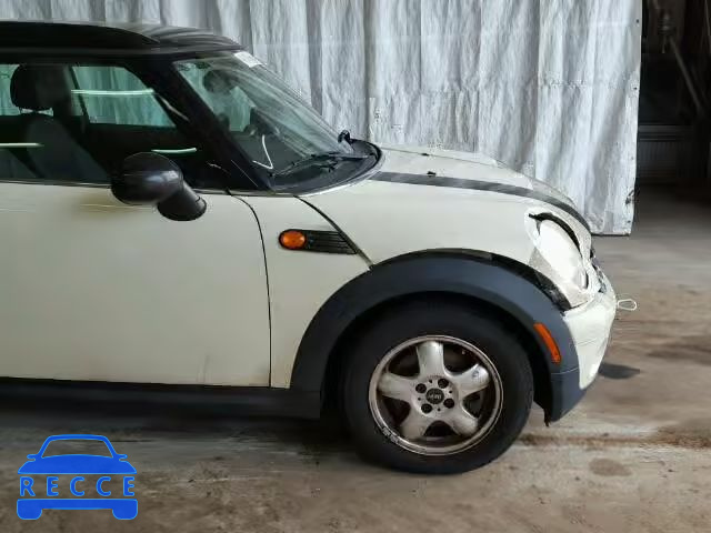 2009 MINI COOPER CLU WMWML33509TX35488 Bild 8