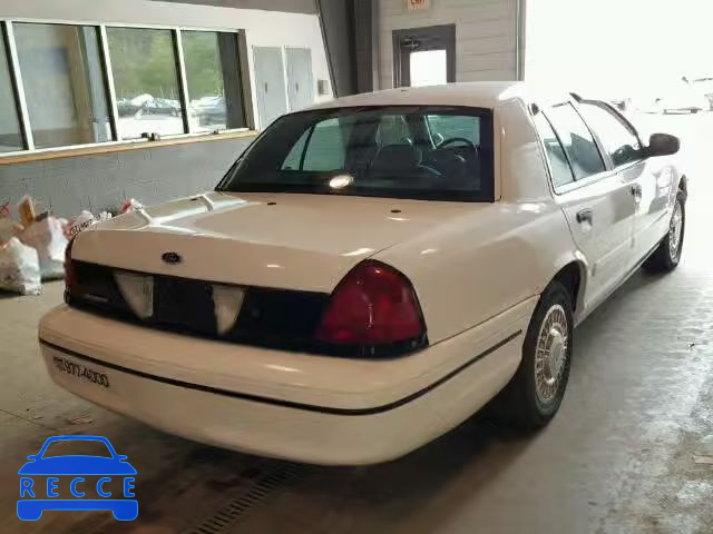 2000 FORD CROWN VIC 2FAFP71W9YX148393 Bild 3