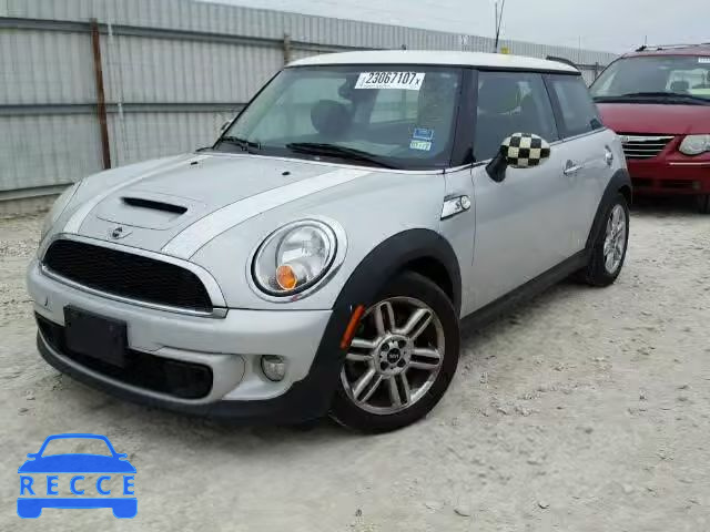 2011 MINI COOPER S WMWSV3C54BTY12385 image 1