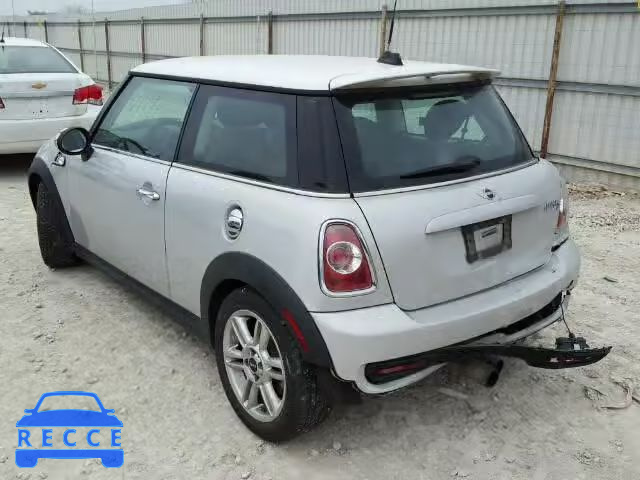 2011 MINI COOPER S WMWSV3C54BTY12385 image 2