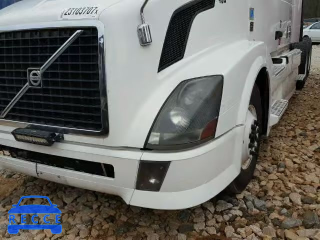 2011 VOLVO VNL 4V4NC9EJ0BN529896 Bild 9