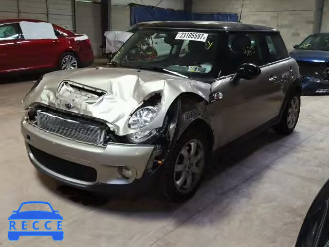 2010 MINI COOPER S WMWMF7C55ATZ34622 image 1